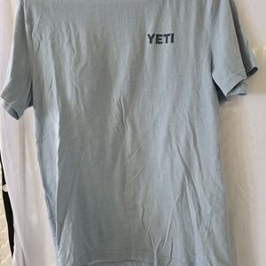 YETI Men's Light Blue T-Shirt M
